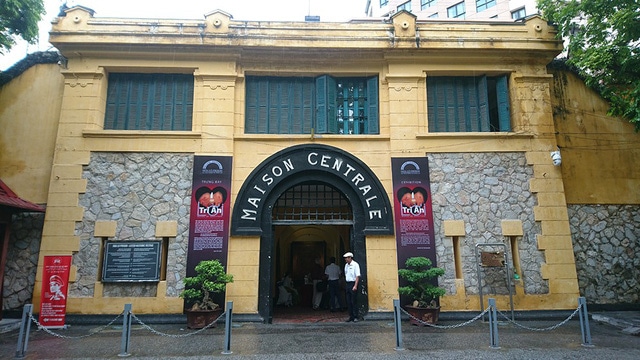 Hoa Lo Prison - Historical Sites To Learn About Vietnam War in Hanoi