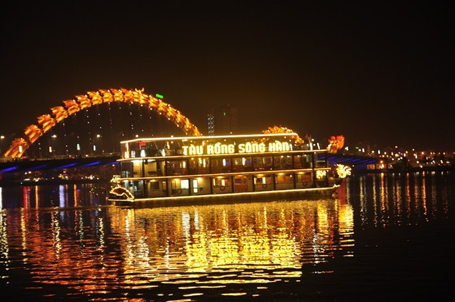 Things To Do In Da Nang - Take a boat on the Han River da nang