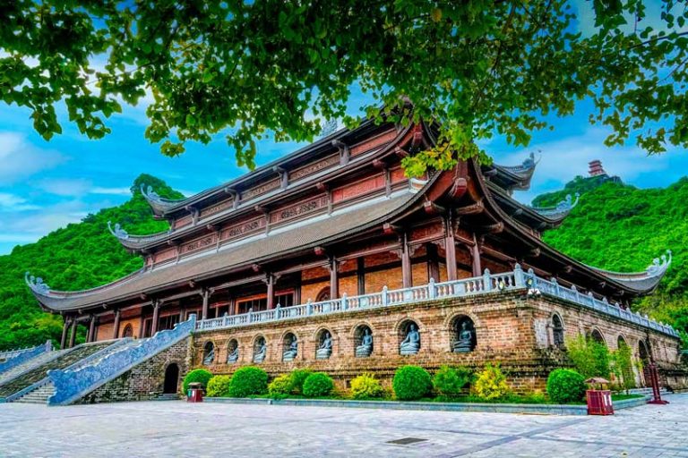 8 Buddhist Temples in Vietnam You Should Visit
